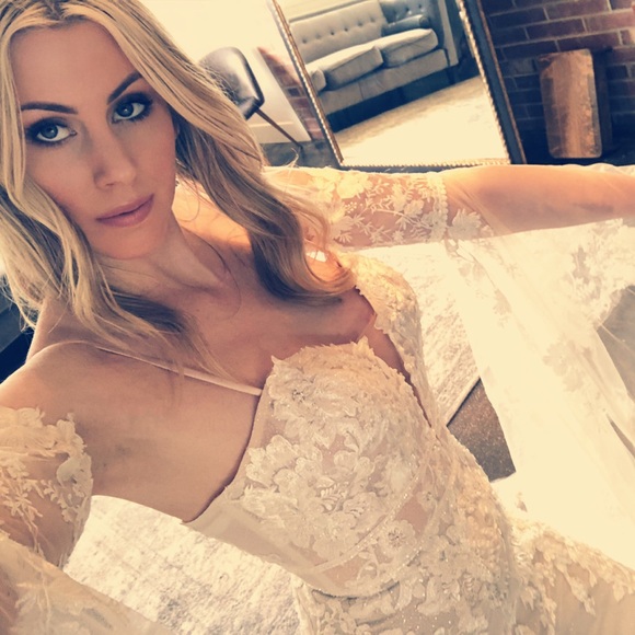 California Blondie 💁‍♀️ - Picture 3 of 4